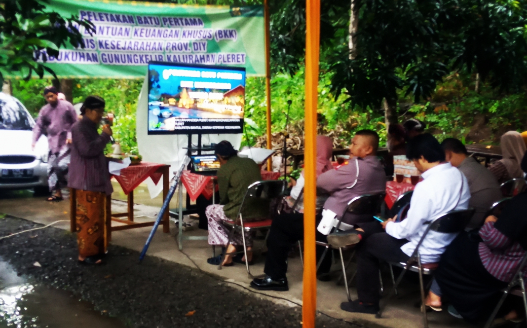 Peletakan Batu Pertama Pembangunan BKK Kesejarahan di Lereng Sentono